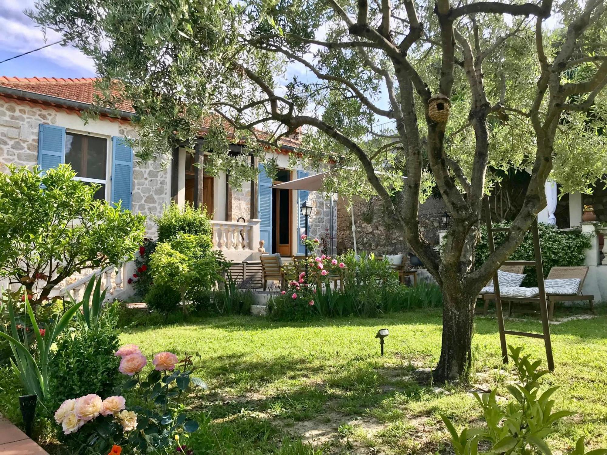 Bed and Breakfast La Thebaide Грасс Экстерьер фото