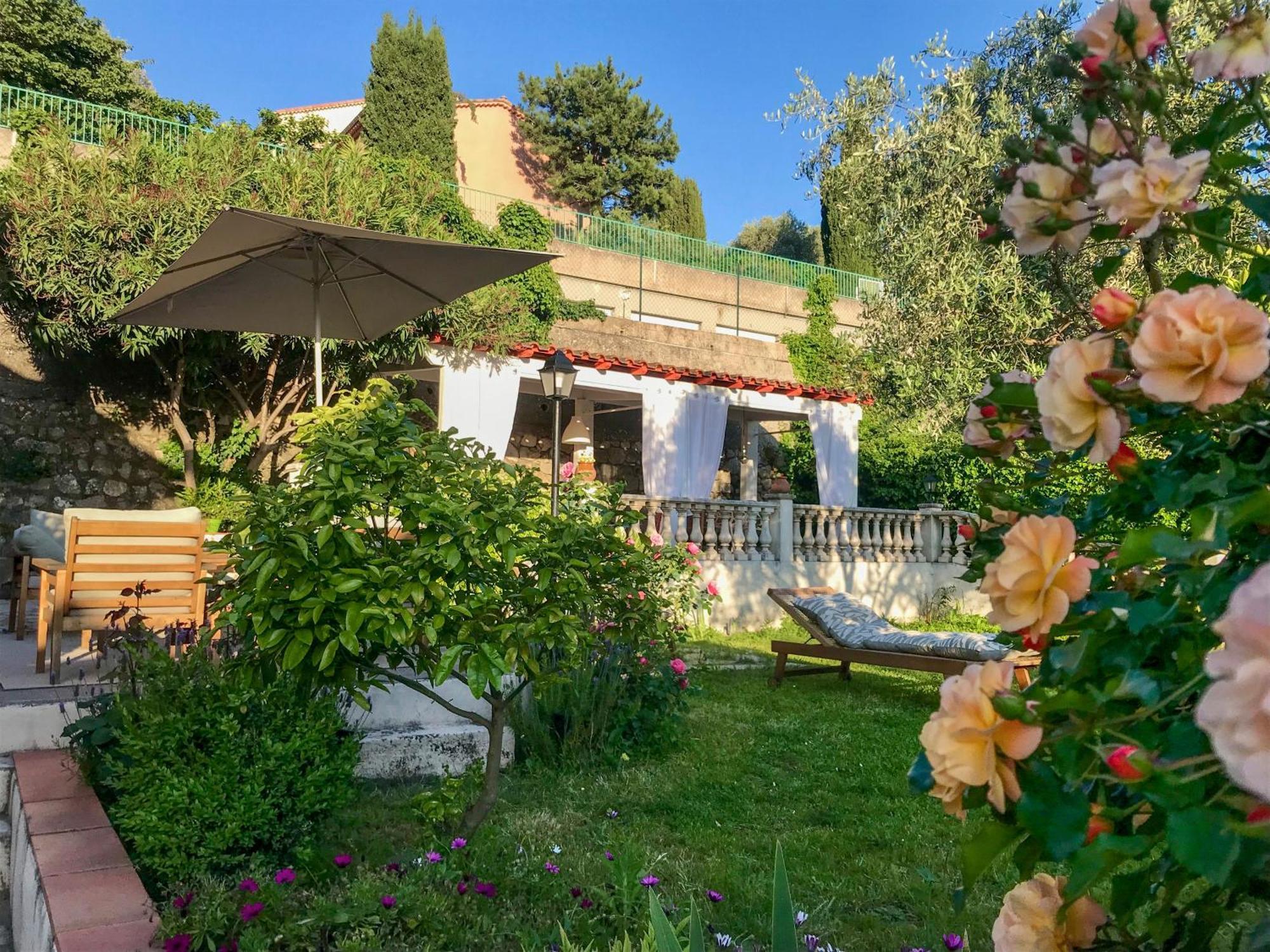 Bed and Breakfast La Thebaide Грасс Экстерьер фото